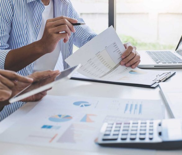 business-team-collaboration-discussing-working-ana-XZSLTCC business-team-collaboration-discussing-working-ana-XZSLTCC